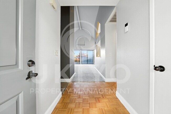 Building Photo - 4 Courageous Ct