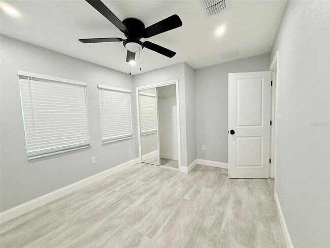 Building Photo - 1543 Heather Way