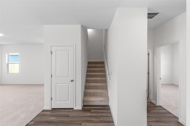 Building Photo - 140 Mullen Wy