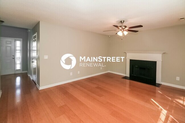 Building Photo - 3 Bedroom Pet-Friendly Home in College Park, GA with Main Street Renewal