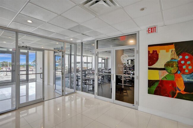 Building Photo - 5701 Collins Ave