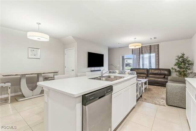 Building Photo - 15376 Wildflower Cir