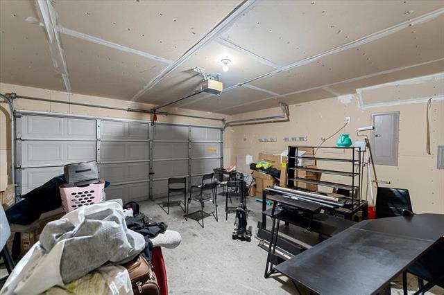 Building Photo - 5401 Pandale Valley Dr