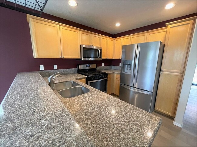 Building Photo - 16873 NW Oak Creek Dr