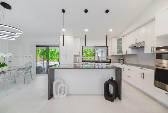 Building Photo - 13526 Jonquil Pl