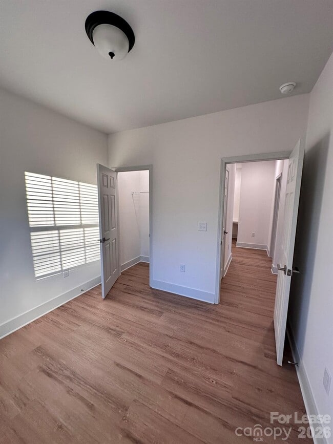 Building Photo - 3515 Markland Dr