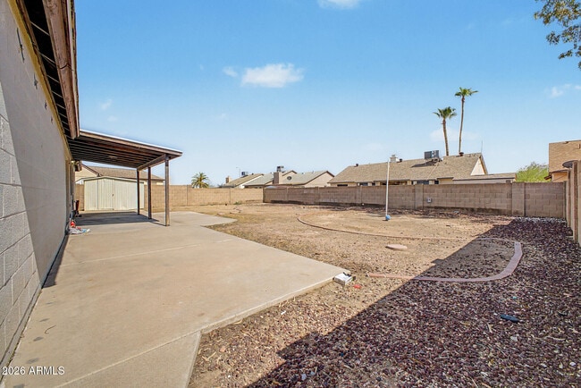 Building Photo - 10719 W Vista Ave