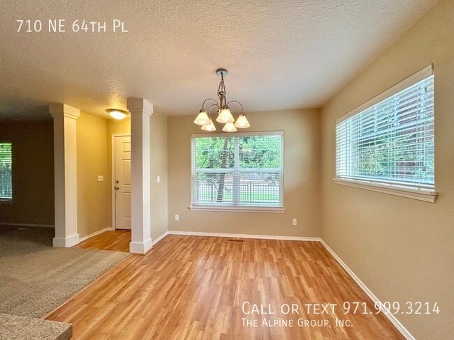 Building Photo - 710 NE 64th Pl