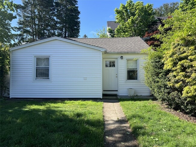 Primary Photo - 6 Rusco St