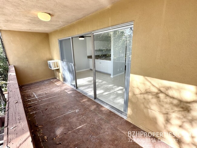 Building Photo - Newly Updated 1Bedroom 1Bathroom In Prime ...