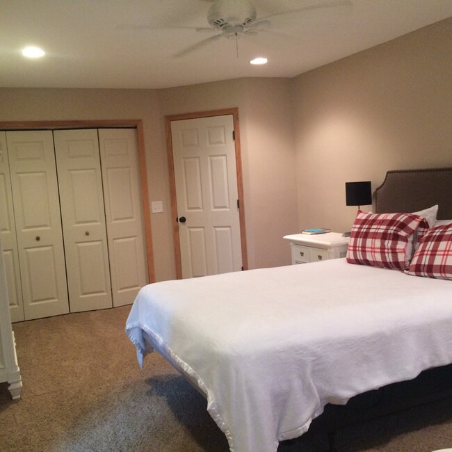 Building Photo - 11862 47th Pl NE