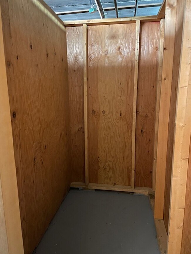 Building Photo - Studio Apartment on Main Street Downtown Madison