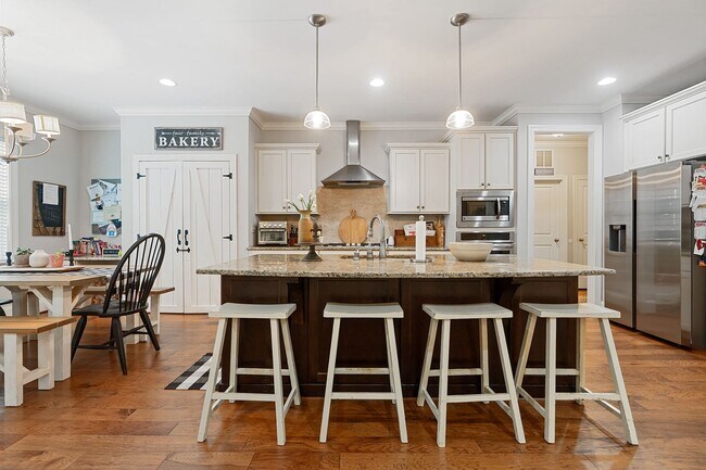 Building Photo - Splendid 4-bedroom, 3-bathroom Harrison Pond home in Pittsboro-- SWIMMING POOL!