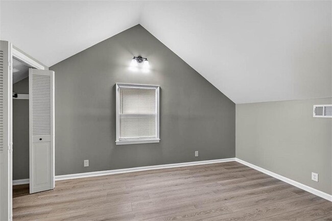 Building Photo - 600 Mansfield St