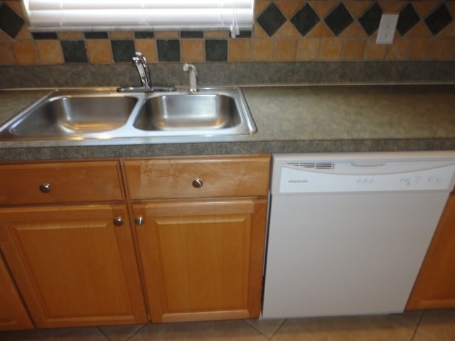 Building Photo - 8845 Cypress Hammock Dr