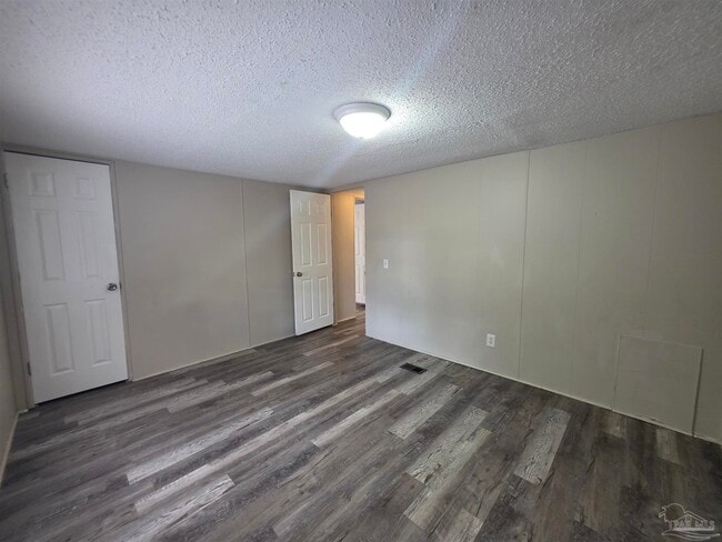Building Photo - 2821 Hillcrest Ave