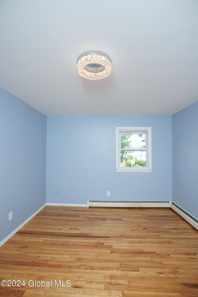 Building Photo - 35 McAlpin St