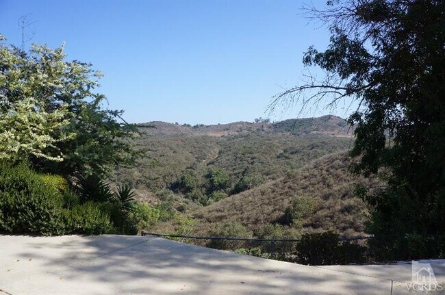 Building Photo - 2623 Velarde Dr