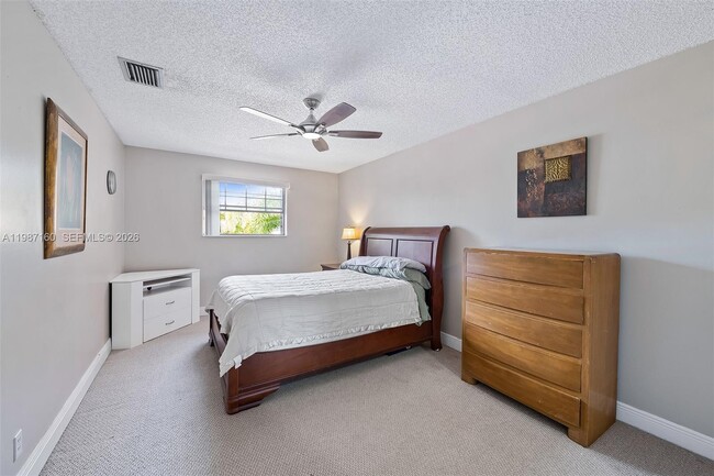 Building Photo - 101 E McNab Rd