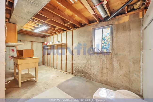 Building Photo - Sandy - 3BD - 1 BTH 1 Carport - Salt Lake ...