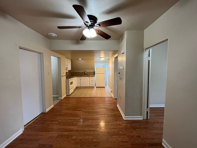 Interior Photo - Stratford 217