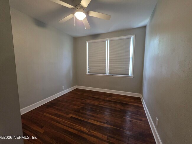 Building Photo - 3353 Dellwood Ave