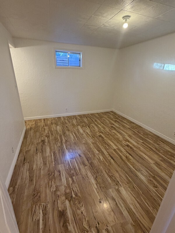 Building Photo - 663 E 170 N
