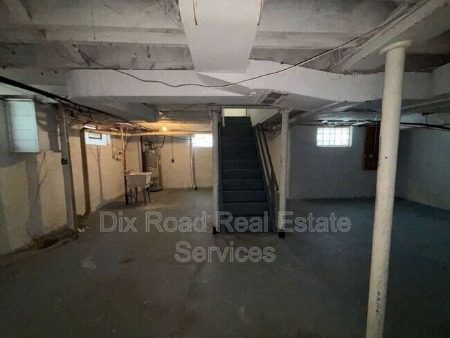 Building Photo - 426 Otterbein Ave