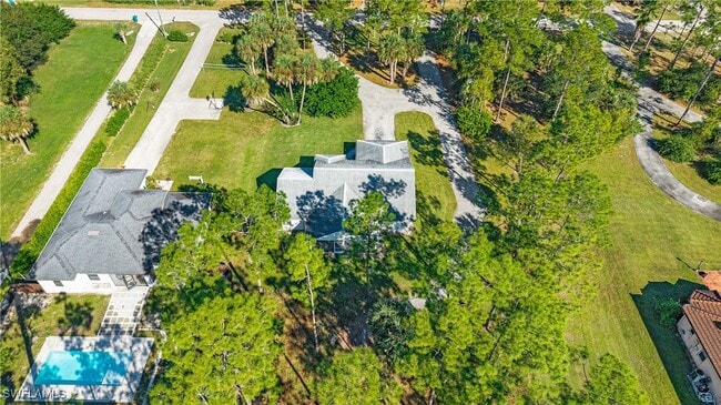 Building Photo - 3590 10th Ave NE