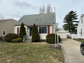 Building Photo - 3 Bed Home for rent!