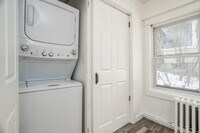 Building Photo - 47 Hartford St