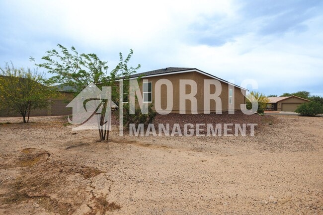 Building Photo - Beautiful New Home in Arizona City