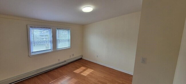 Building Photo - 4765 Washington St