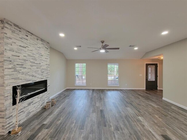 Building Photo - 34 Elm Branch Ct