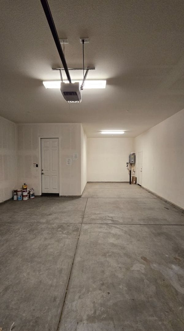 Building Photo - 6011 Dubois Pl