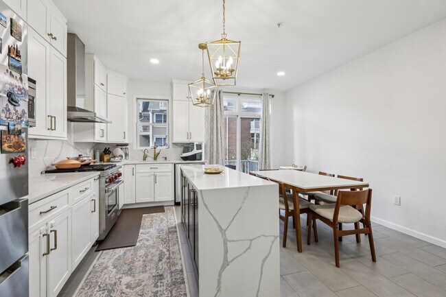 Building Photo - 458 Buffalo Ct