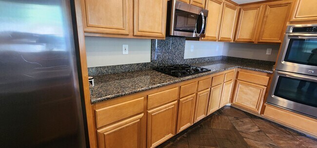 Building Photo - Lone Mountain Heights Luxury Living! 1st-m...