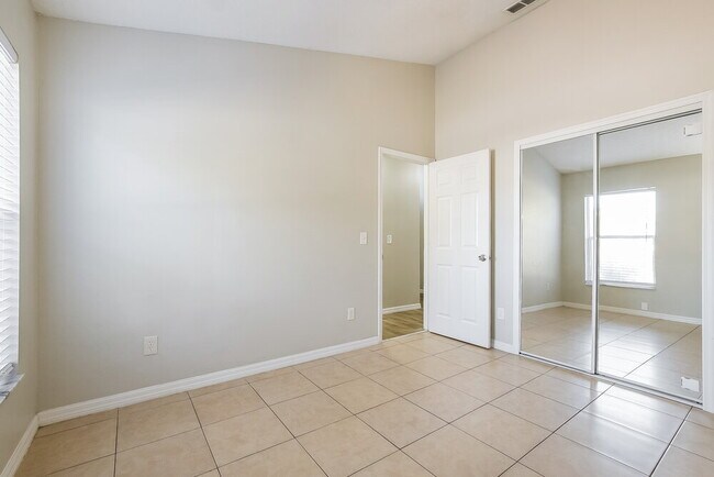 Building Photo - 9331 Echo Run