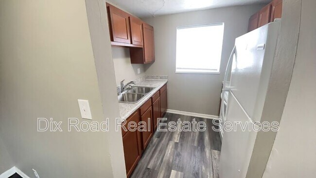 Building Photo - 1519 S Smithville Rd