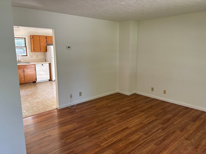 Building Photo - 351 Woodlawn Ave