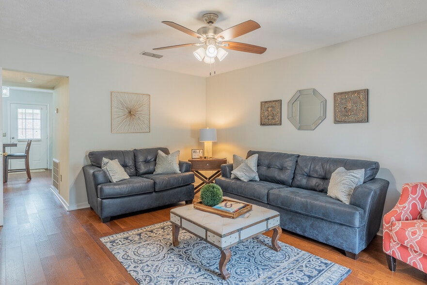 Building Photo - 1255 Louisville St