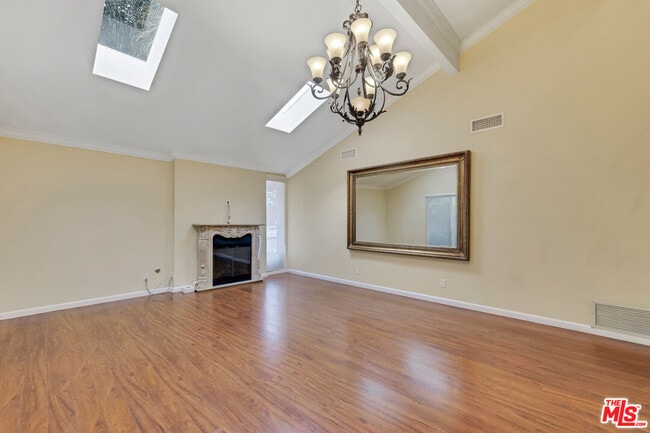 Building Photo - 11040 Salt Lake Ave