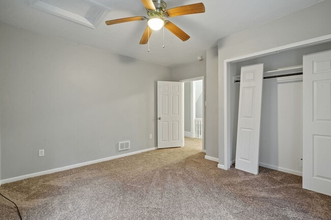 Building Photo - 410 Lorenz Ave