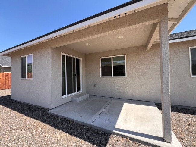 Building Photo - 4-bedroom home in Fallon