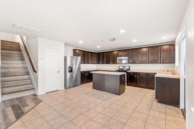 Building Photo - 15406 Grand Sage Dr