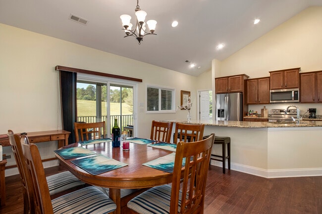 Building Photo - 134 Daleyuhski Way