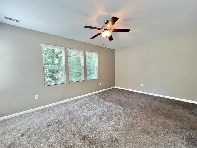 Building Photo - **OFFERING WAIVED APPLICATION FEES & $150 MOVE IN PROMOTION** Newly Remodeled 3BD, 2.5BA Raleigh ...
