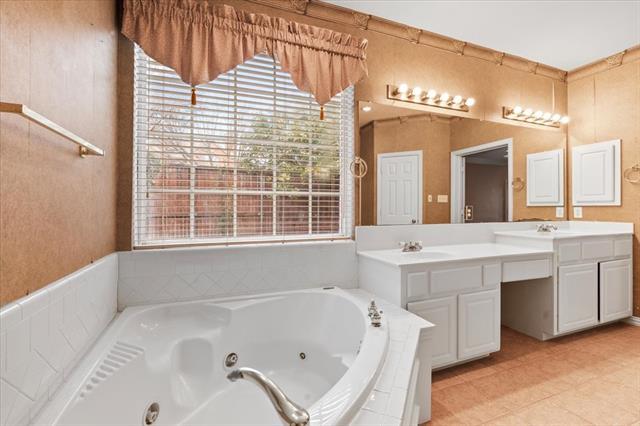 Building Photo - 6108 Palomino Dr