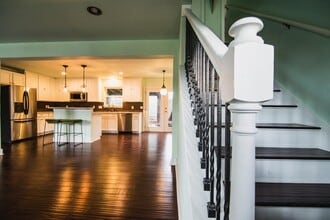 Building Photo - 2901 Gem Cir