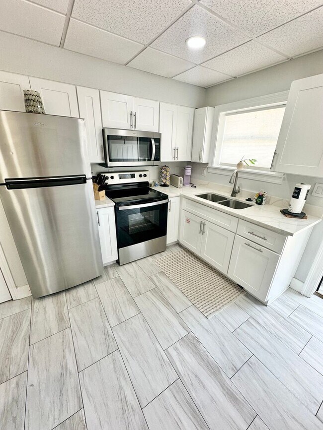 Building Photo - 334 Bluefish Dr